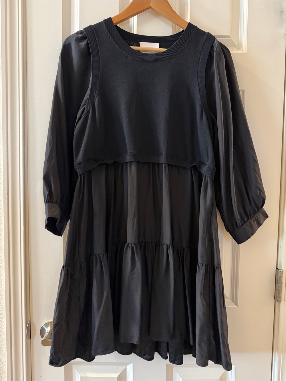 cinq a sept Black Tiered Puff-Sleeve Dress